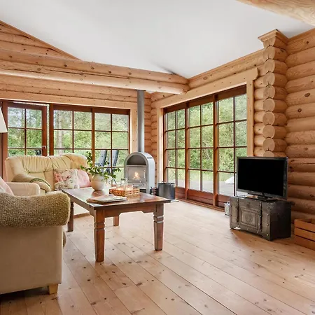2 Bedroom Beautiful In Saeby (Nordjylland)